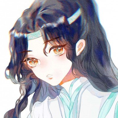 迪丽热巴冰淇淋掉衣服上